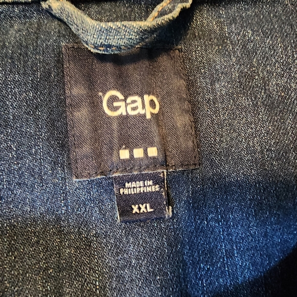GAP Women's Distressed Blue Denim Jacket - Picture 2 of 3